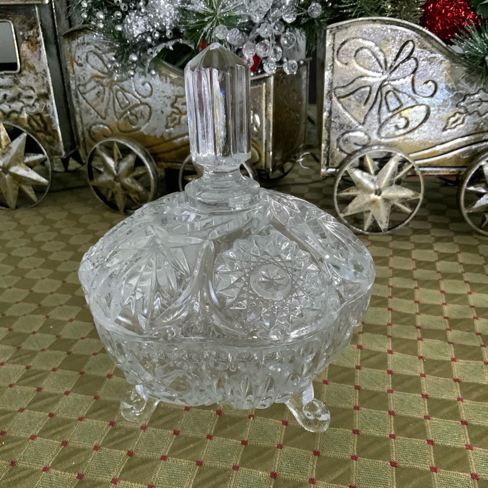 Crystal candy dish with top
